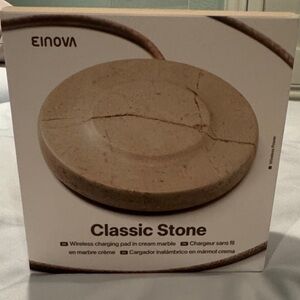 Einova Classic Stone Wireless Charging Pad in cream marble.